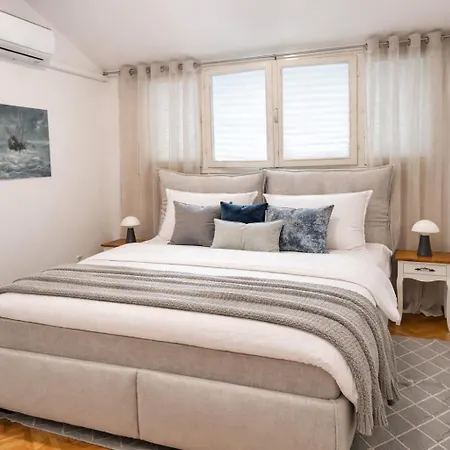Wenus Apartment *